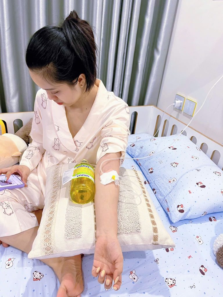 Một Lần Truyền Nước Biển Kéo Dài Bao Lâu? Thời Gian Truyền Chuẩn Theo Từng Trường Hợp